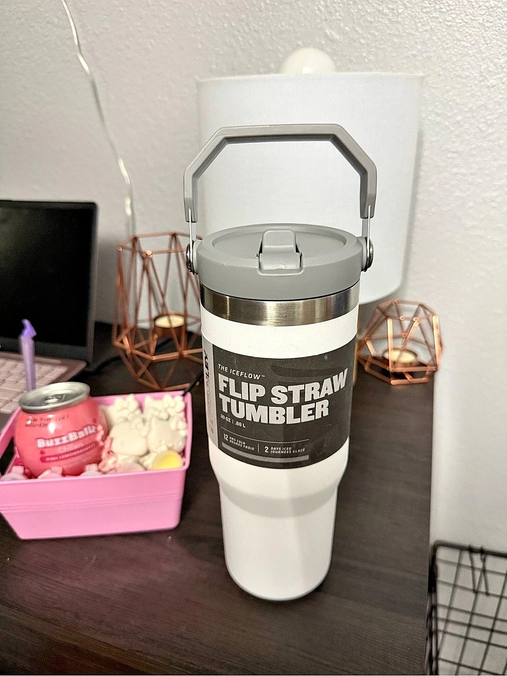 Stanley The Quencher H2.0 FlowState Tumbler White Tumbler Like New